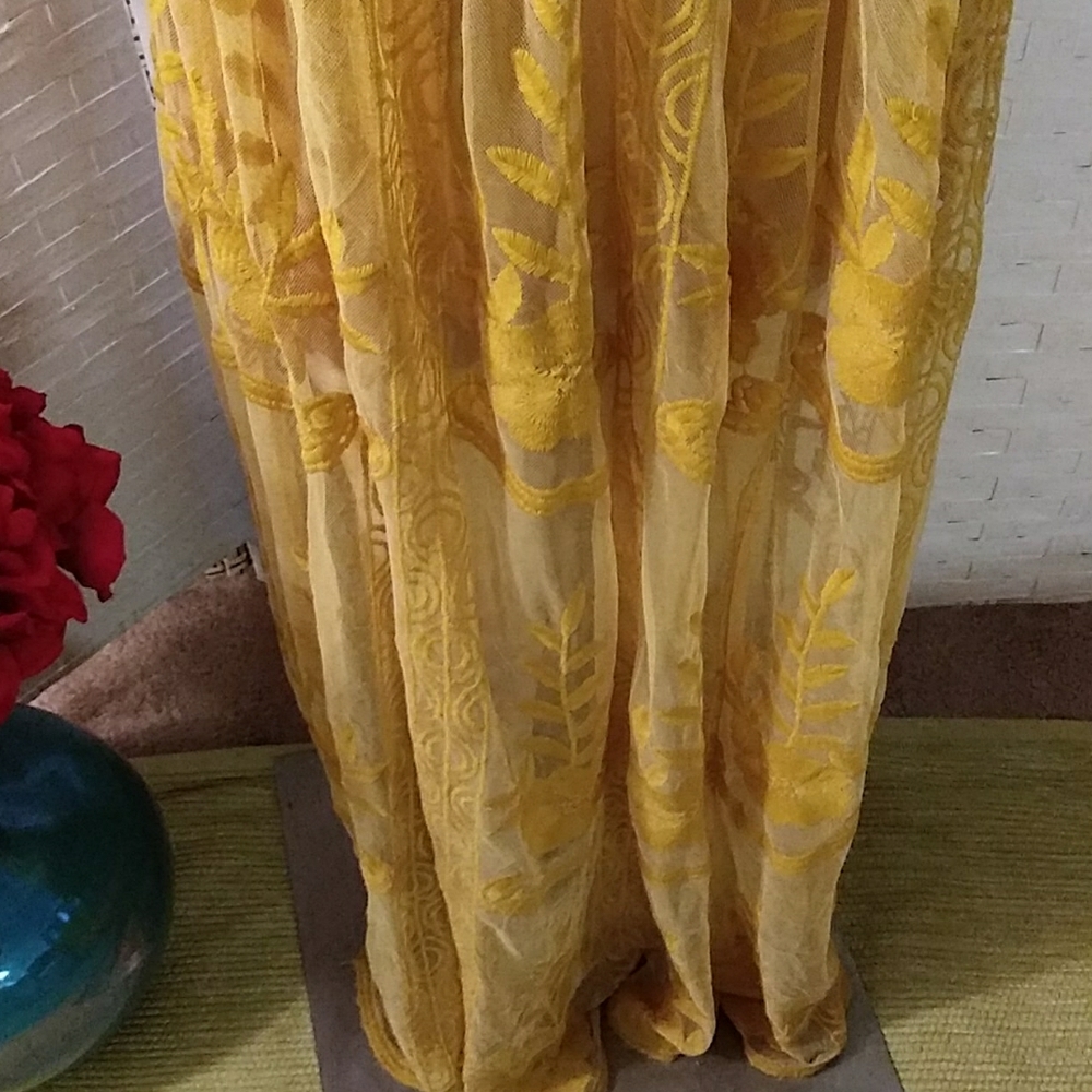 Dress - Picture 3 of 7